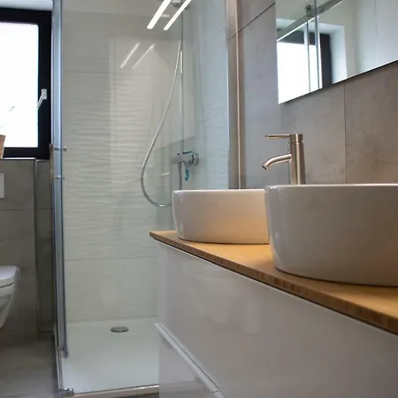 Welcome In - Met Balkon En Fantastisch Uitzicht, Incl Fiets- & Skiberging Appartement